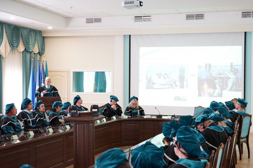 Solemn meeting of Academic Council at Borys Grinchenko Kyiv Metropolitan University on the occasion of initiation ceremony of Mr. Andreas Schleicher as an honorary professor